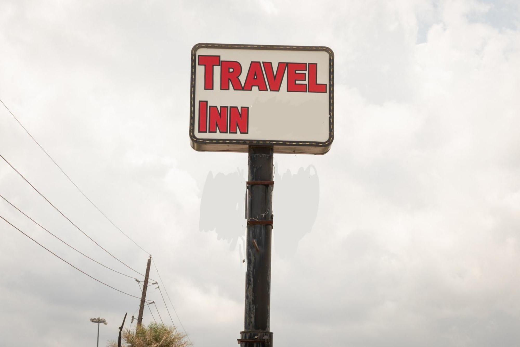 Travel Inn & Suites Humble Bagian luar foto